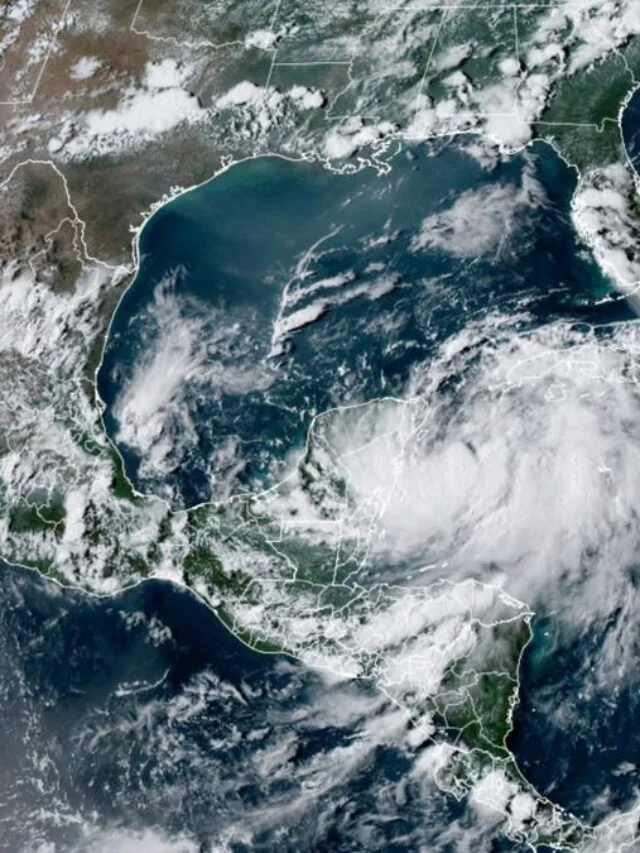 Florida faces “major hurricane” as Tropical Storm Idalia intensifies